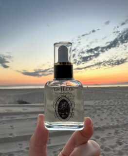 After a sun-soaked summer, your skin deserves a little extra care ✴︎。

USDA-certified organic and crafted with 7 nourishing plant-based oils — helps replenish moisture and restore a natural glow.

A gentle way to thank your skin for carrying you through the season. 🌿✨

───･･･────────────･･･───

【 Ginza Tomato USA 】
・ Based in Los Angeles, originally from Japan
・ Leading raw ingredient manufacturers in Japan

【 Rose Placenta ® 】
・ The world's first & World patent
・ Extracted placenta from Organic Damask rose
・ High quality, safe, and effective

───･･･────────────･･･───

#madeinJapan #RosePlacenta #Japanquality #authenticskincare #roseskincare #organicroseoil #plantbasedskincare #roseoil #organicrose