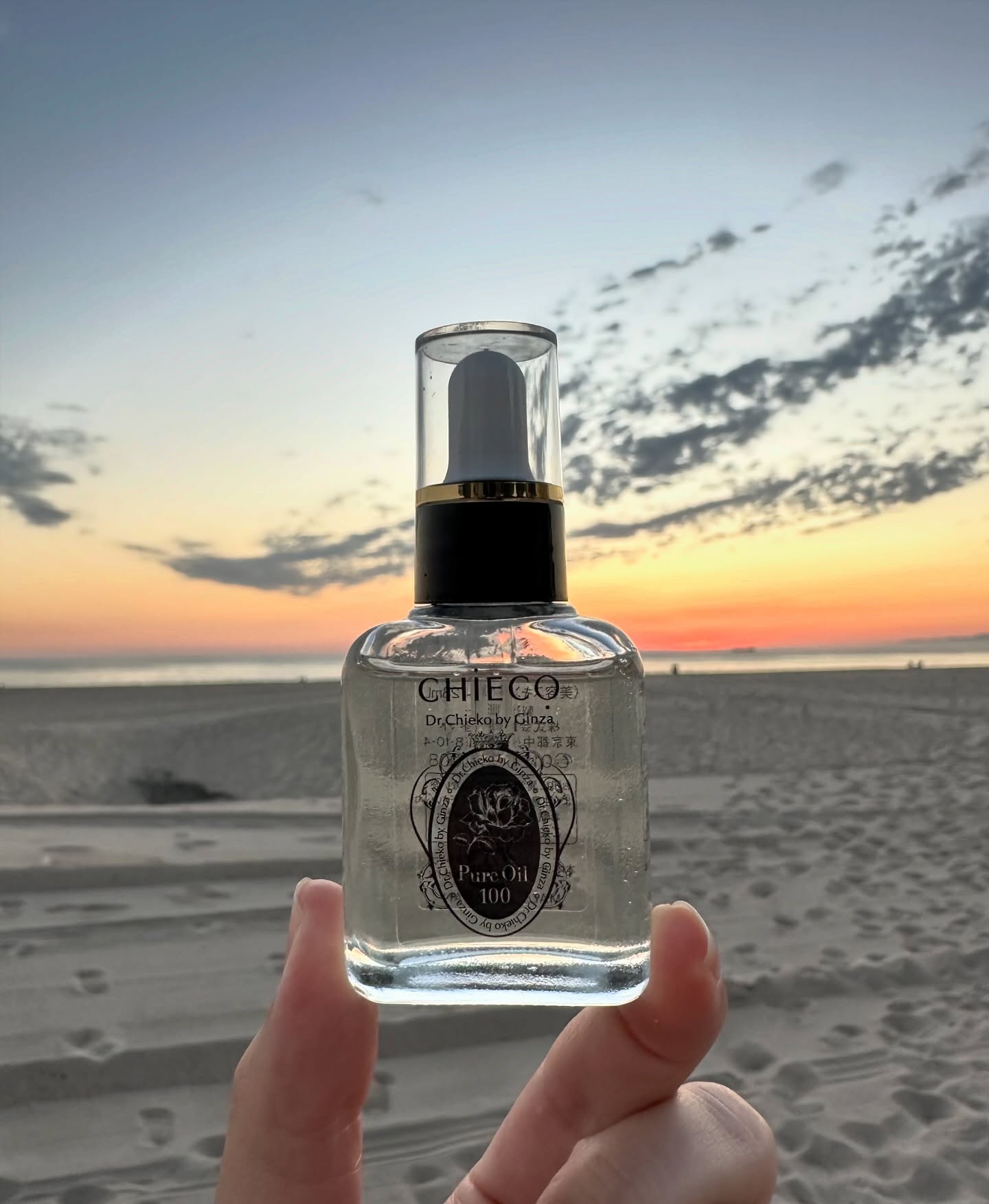 After a sun-soaked summer, your skin deserves a little extra care ✴︎。

USDA-certified organic and crafted with 7 nourishing plant-based oils — helps replenish moisture and restore a natural glow.

A gentle way to thank your skin for carrying you through the season. 🌿✨

───･･･────────────･･･───

【 Ginza Tomato USA 】
・ Based in Los Angeles, originally from Japan
・ Leading raw ingredient manufacturers in Japan

【 Rose Placenta ® 】
・ The world's first & World patent
・ Extracted placenta from Organic Damask rose
・ High quality, safe, and effective

───･･･────────────･･･───

#madeinJapan #RosePlacenta #Japanquality #authenticskincare #roseskincare #organicroseoil #plantbasedskincare #roseoil #organicrose